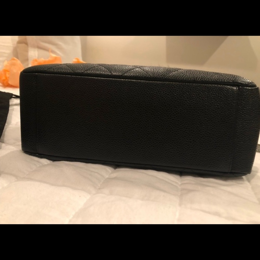 PST authentic CHANEL tote black handbag - Picture 4 of 9